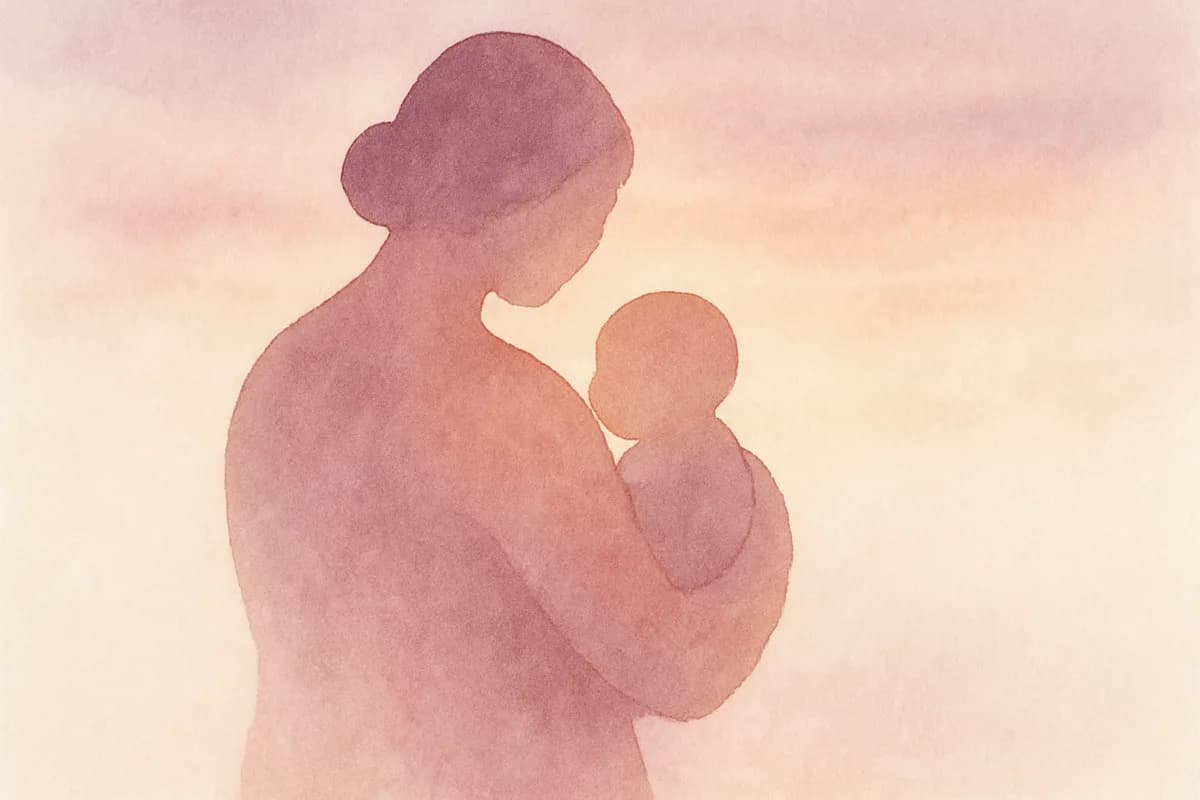 Mãe acolhendo o bebê nos primeiros dias após o parto